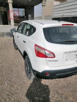 نيسان قاشقاي